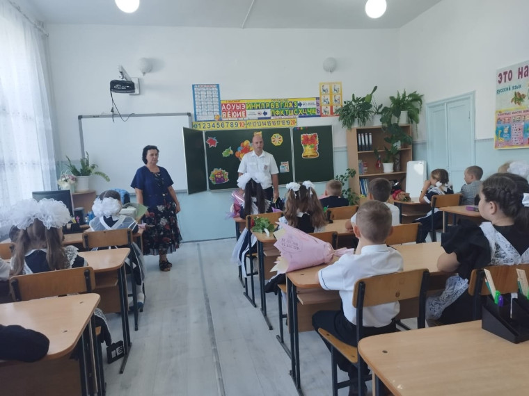 Встреча с инспектором ГИБДД.